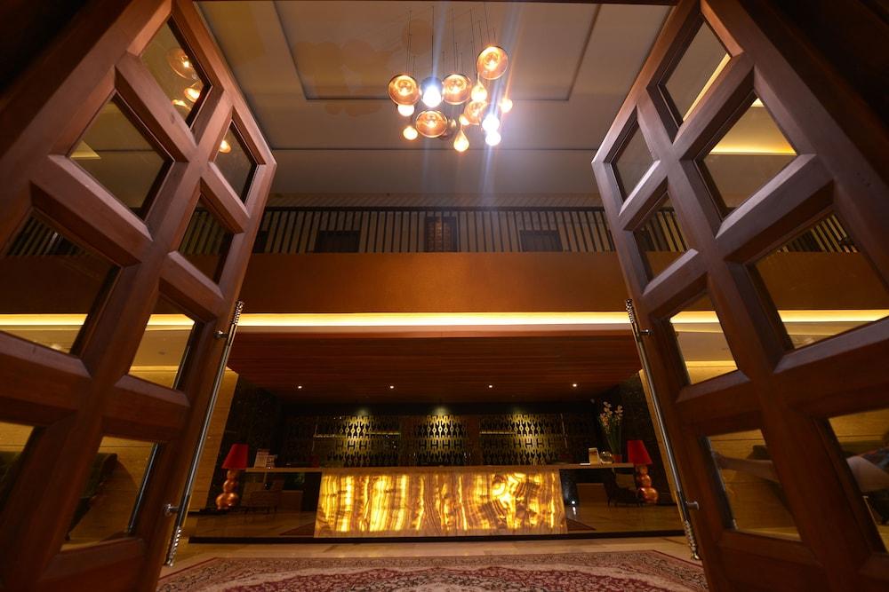 Grand Tjokro Hotel Balikpapan Dış mekan fotoğraf