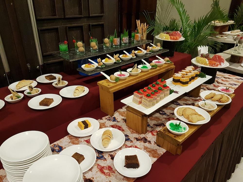 Grand Tjokro Hotel Balikpapan Dış mekan fotoğraf